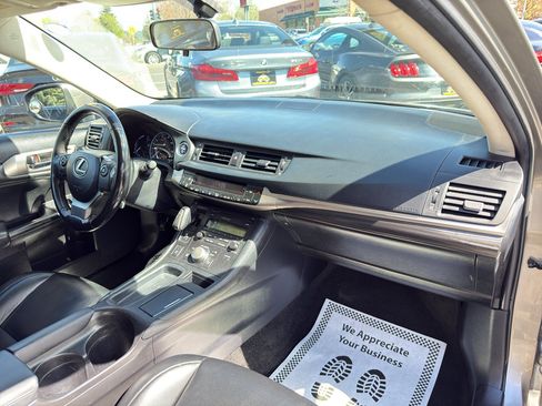 Used 2017 Lexus CT 200h w/ Accessory Package 2 FWD image 20