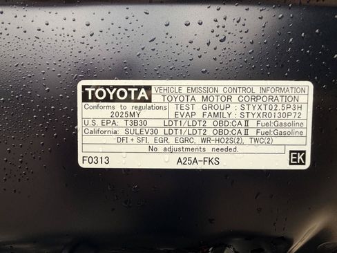 Used 2025 Toyota RAV4 XLE w/ Convenience Package FWD image 32