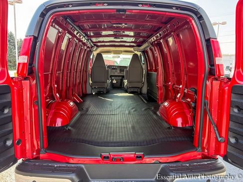 New 2025 GMC Savana 3500 Work Van w/ Driver Convenience Package image 14