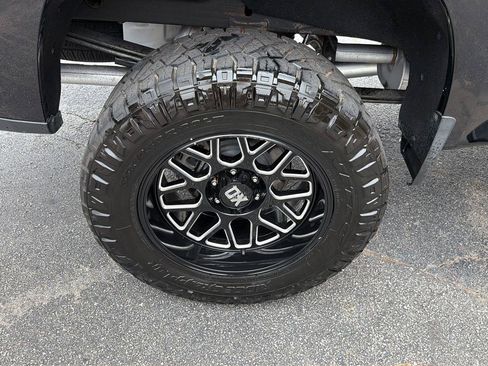 Used 2019 Chevrolet Silverado 1500 LT w/ All-Star Edition AWD/4WD image 39