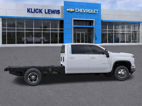 New 2026 Chevrolet Silverado 3500 LT w/ Convenience Package AWD/4WD image 5