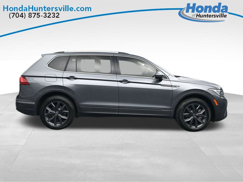Used 2022 Volkswagen Tiguan SE FWD image 9