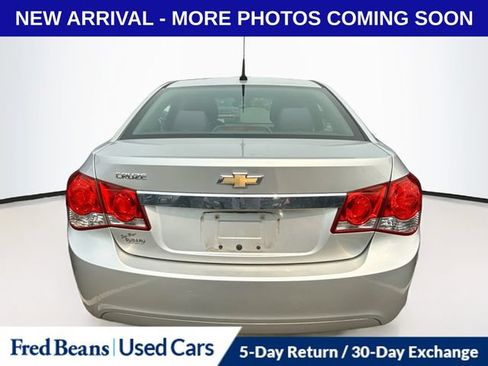 Used 2014 Chevrolet Cruze LS FWD image 10