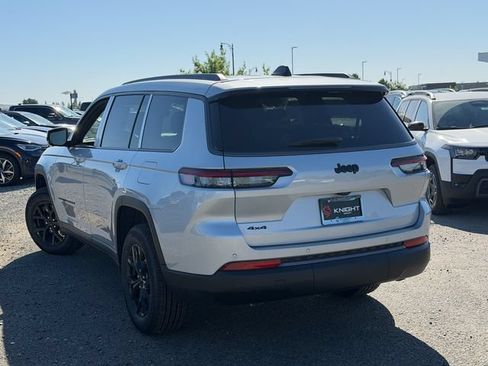 New 2026 Jeep Grand Cherokee L 4WD image 9