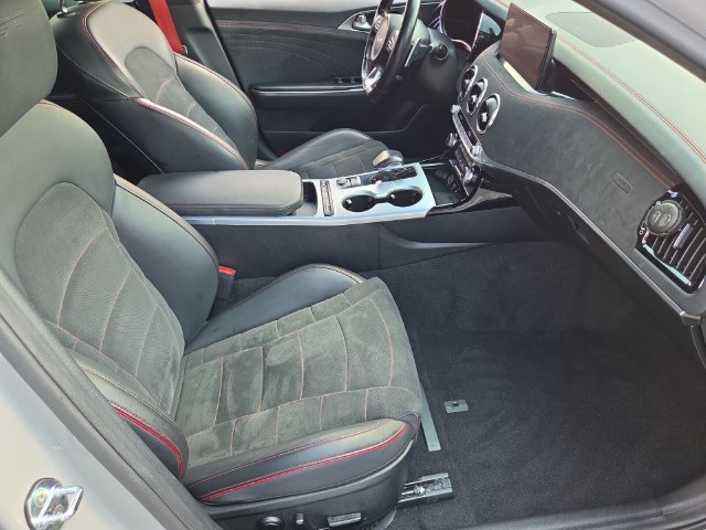 Used 2023 Kia Stinger GT2 RWD image 18