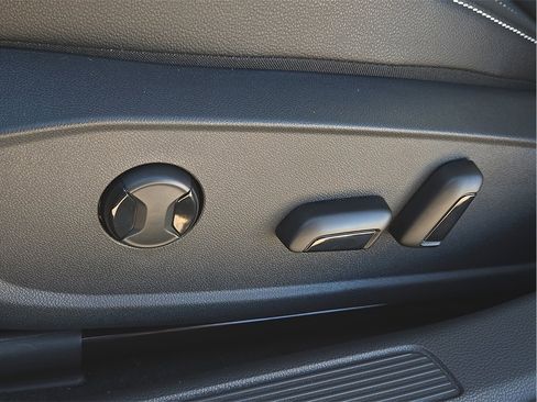 New 2026 Volkswagen Jetta SE image 17