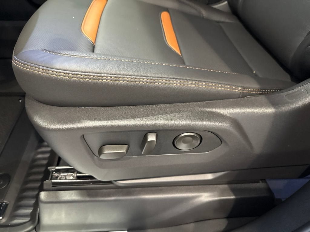 New 2026 GMC Sierra 1500 AT4 w/ AT4 Premium Package AWD/4WD image 25