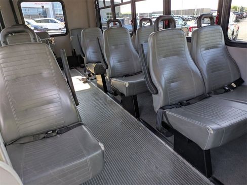 Used 2012 Ford E-450 and Econoline 450 Super Duty w/ Shuttle Bus Prep Pkg image 17