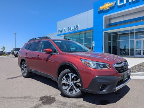 Used 2020 Subaru Outback Limited w/ Popular Package #2 AWD/4WD image 1