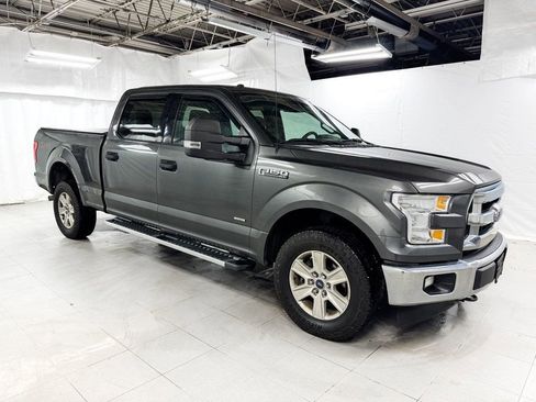 Used 2017 Ford F150 XLT w/ Max Trailer Tow Package image 5