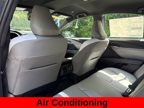 Used 2026 Toyota Camry SE FWD image 18