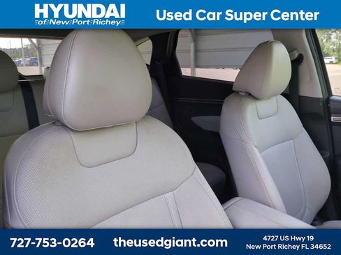 Certified 2023 Hyundai Tucson SEL w/ Convenience Package FWD image 6