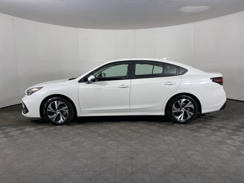 Used 2025 Subaru Legacy Premium image 3