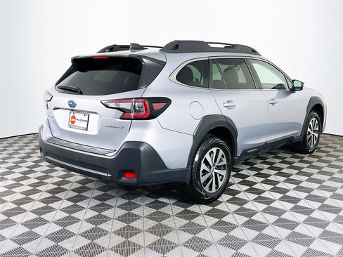 Certified 2025 Subaru Outback Premium image 10