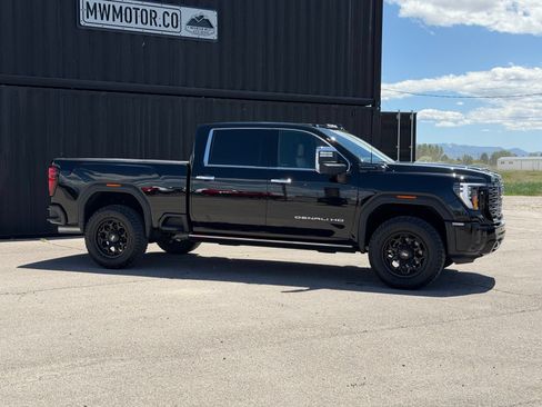 Used 2025 GMC Sierra 2500 Denali Ultimate w/ Max Trailering Package AWD/4WD image 6