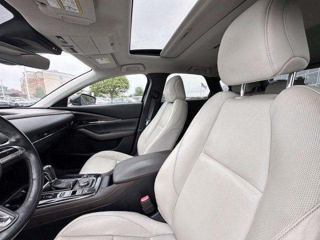 Used 2021 MAZDA CX-30 FWD 2.5 S w/ Premium Package image 23
