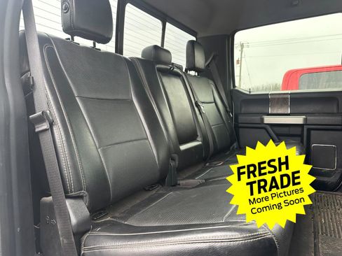 Used 2017 Ford F250 Lariat w/ Chrome Package image 11