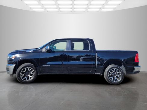 Used 2025 RAM 1500 Laramie AWD/4WD image 7
