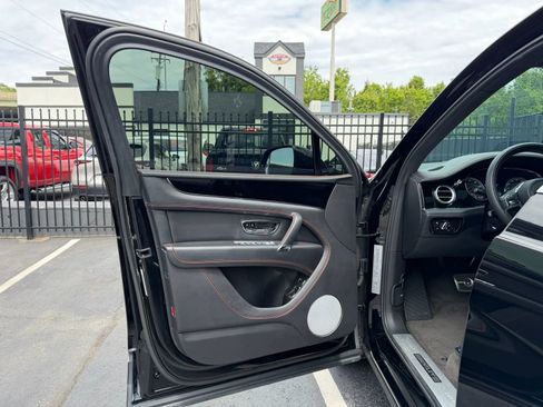 Used 2020 Bentley Bentayga AWD/4WD image 76