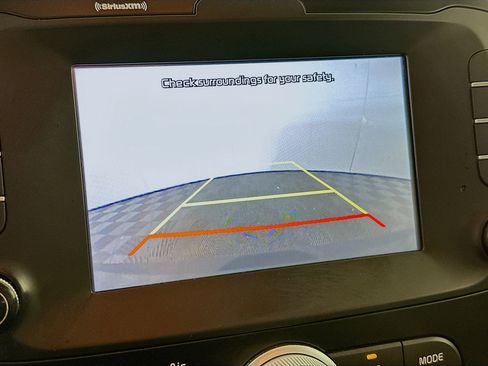 Used 2018 Kia Soul + FWD image 21