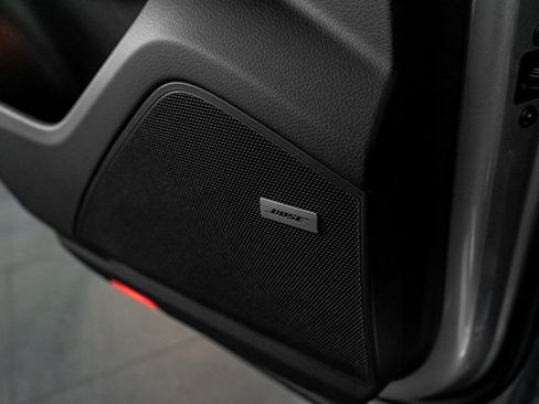 Certified 2025 Porsche Cayenne image 18