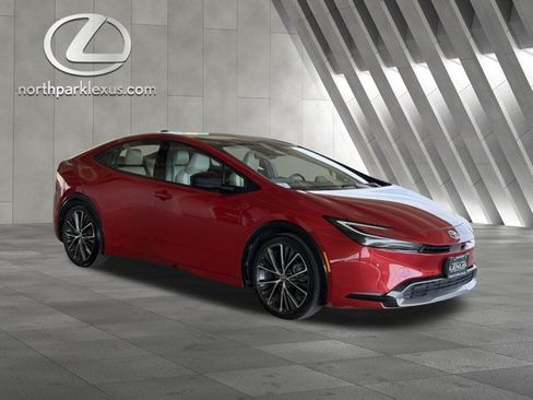 Used 2023 Toyota Prius Limited w/ Limited Premium Package FWD image 5