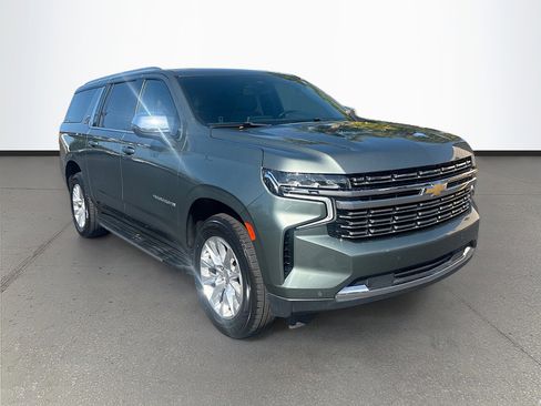 Used 2023 Chevrolet Suburban Premier image 1