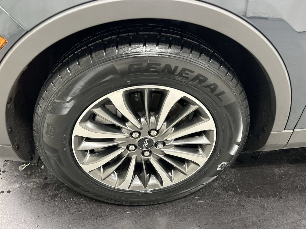 Used 2023 Lincoln Nautilus AWD w/ Premium Package image 8
