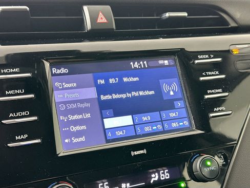 Used 2020 Toyota Camry SE image 14