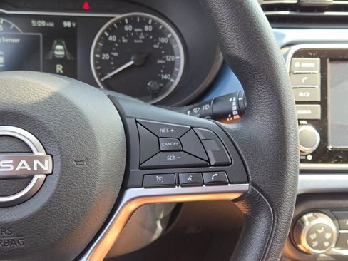 Used 2025 Nissan Versa SV w/ Trunk Package image 27