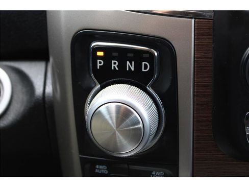 Used 2015 RAM 1500 Laramie w/ Convenience Group image 25