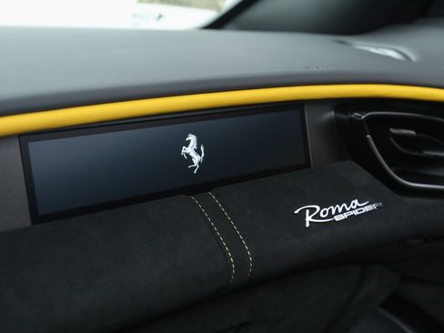 Used 2025 Ferrari Roma image 34