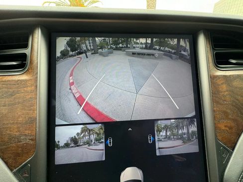 Used 2020 Tesla Model X Long Range AWD/4WD image 16
