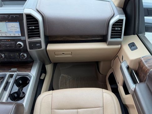 Used 2018 Ford F150 Lariat w/ Equipment Group 502A Luxury image 11