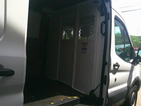Used 2015 Ford Transit 250 130 Medium Roof RWD image 17