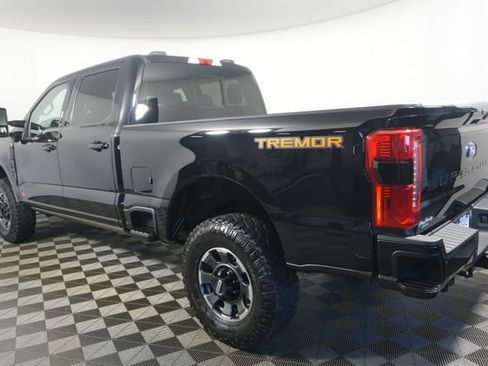 Certified 2023 Ford F250 Lariat w/ Lariat Ultimate Package AWD/4WD image 5