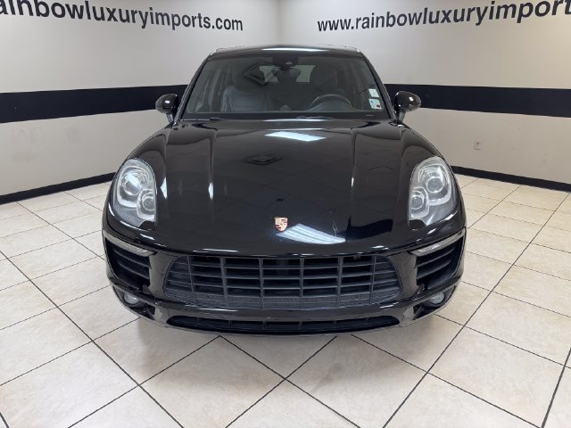 Used 2017 Porsche Macan AWD/4WD image 2