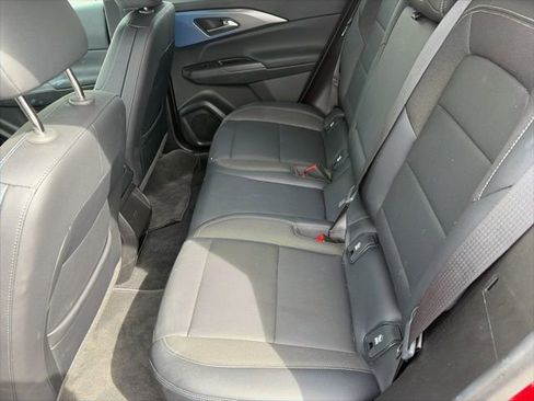 Certified 2025 Chevrolet Equinox EV LT w/ Convenience Package FWD image 9