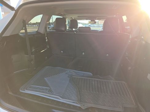 Used 2018 Toyota Highlander XLE w/ Protection Package #3 image 19