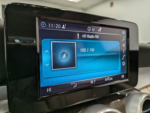 Used 2019 Mercedes-Benz C 300 4MATIC Sedan image 12