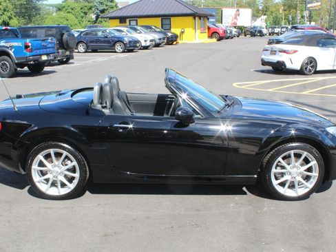 Used 2012 MAZDA MX-5 Miata Grand Touring w/ Premium Pkg image 18
