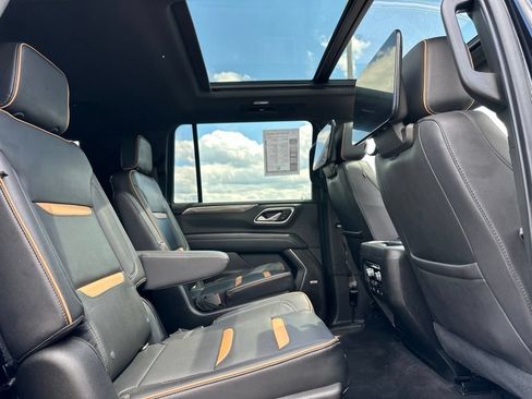 Used 2021 GMC Yukon XL AT4 w/ AT4 Premium Plus Package AWD/4WD image 35