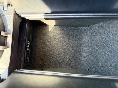 Used 2020 Mercedes-Benz C 300 Sedan image 25