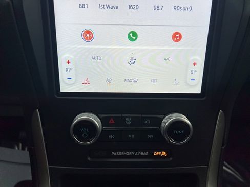 Used 2023 Ford Edge SEL image 28