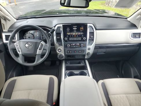 Used 2021 Nissan Titan SV w/ SV Convenience Package AWD/4WD image 13