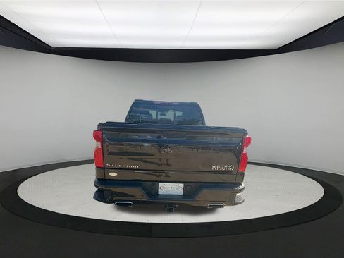 Used 2019 Chevrolet Silverado 1500 High Country w/ High Country Premium Package image 5