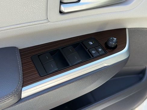 Certified 2023 Toyota Sienna XLE w/ XLE Plus Package image 16