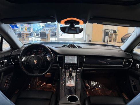 Used 2015 Porsche Panamera 4 image 11