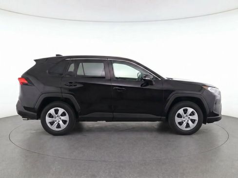 Used 2025 Toyota RAV4 LE AWD/4WD image 8