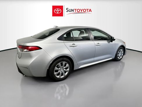 Used 2026 Toyota Corolla LE FWD image 4